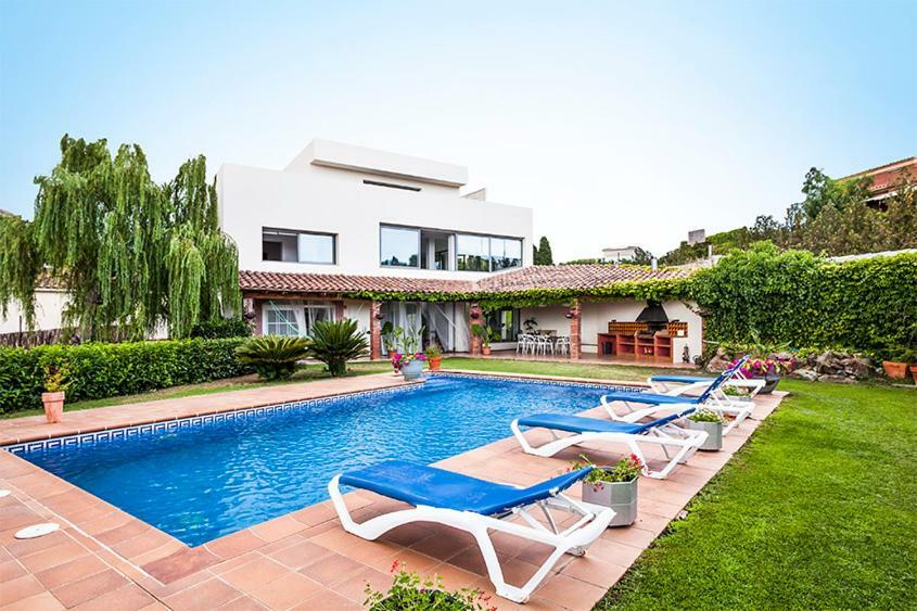 Villa การ์ริเกญา ภายนอก รูปภาพ